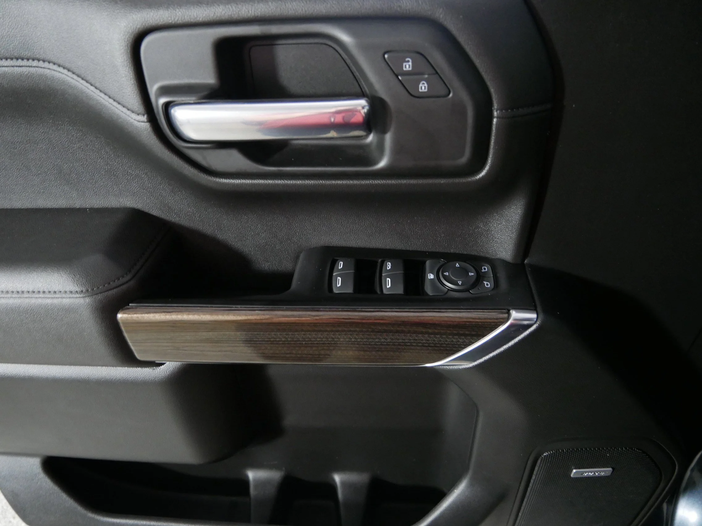 Used 2019 Shadow Gray Metallic Chevrolet LT Trail Boss image 19
