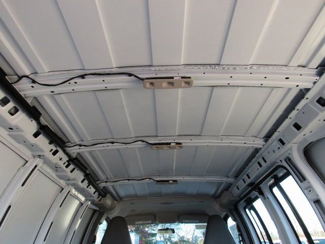 2025 GMC Savana Cargo Work Van - Photo 21