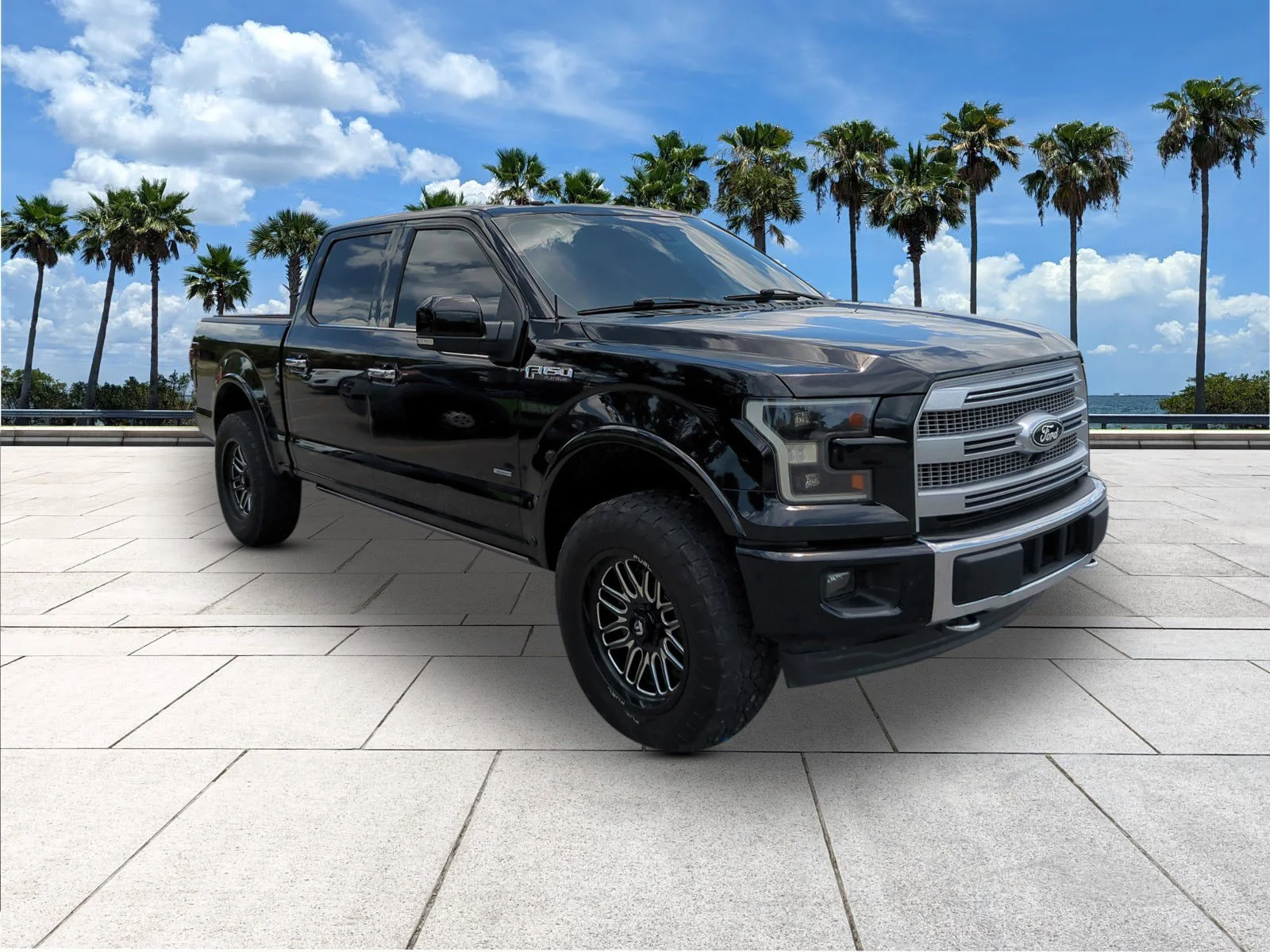 2017 Ford F-150 Platinum 4x4 SuperCrew 5-1/2 Box's photo