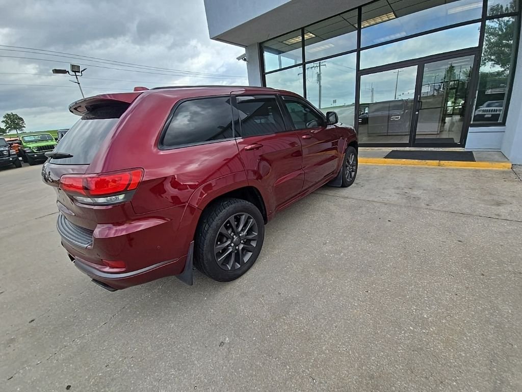 Used 2019 Red Jeep Overland image 8