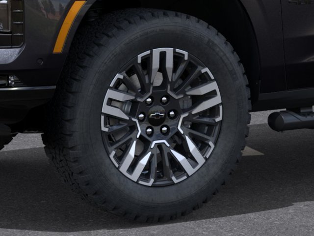 2027 Chevrolet Suburban Z71 - Photo 9