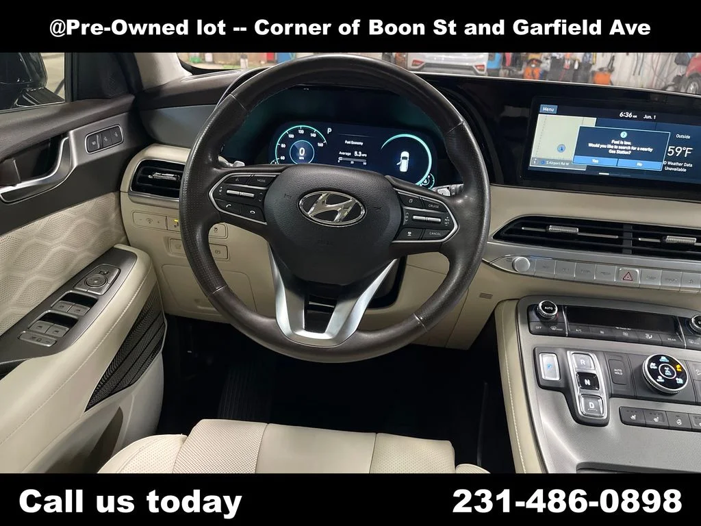 Used 2020 Black Hyundai Limited image 19