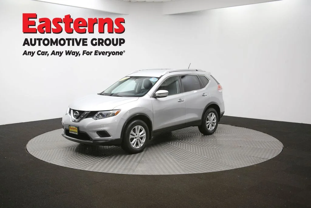Used 2016 Silver Nissan SV image 53