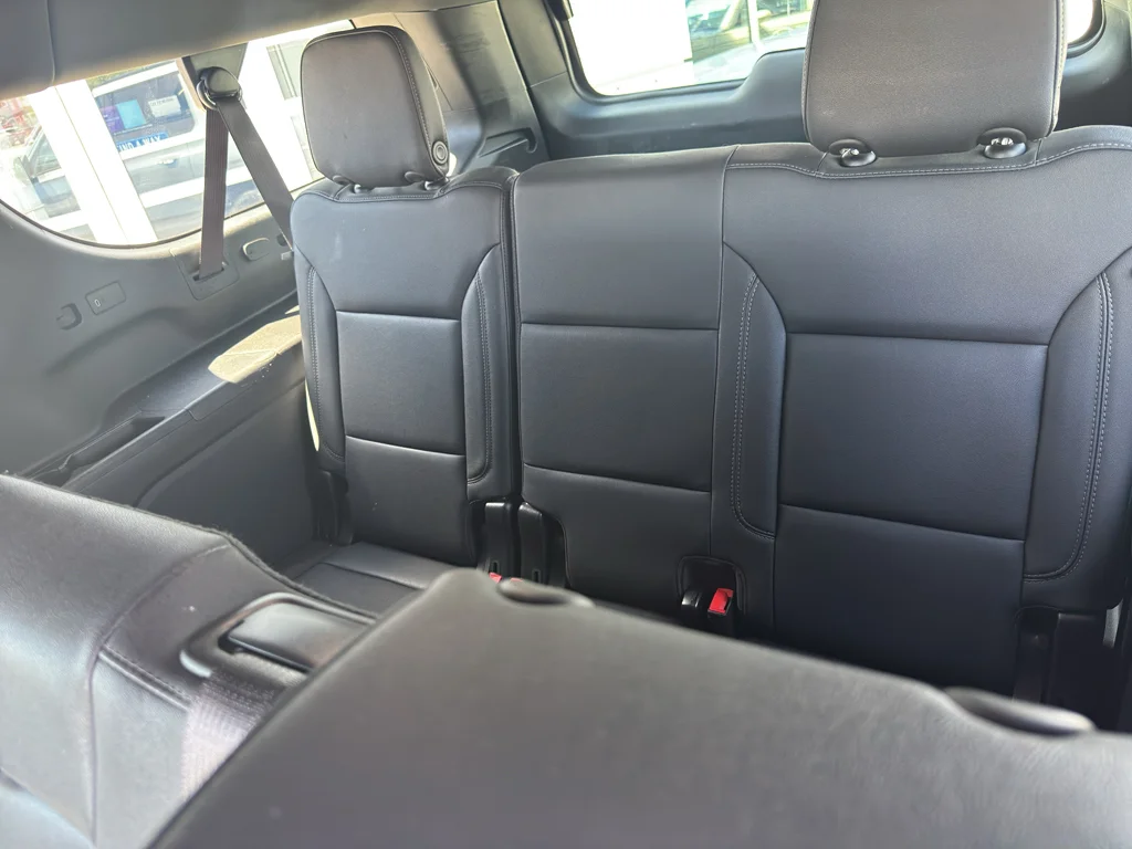 Used 2025 Gray Chevrolet Z71 image 20