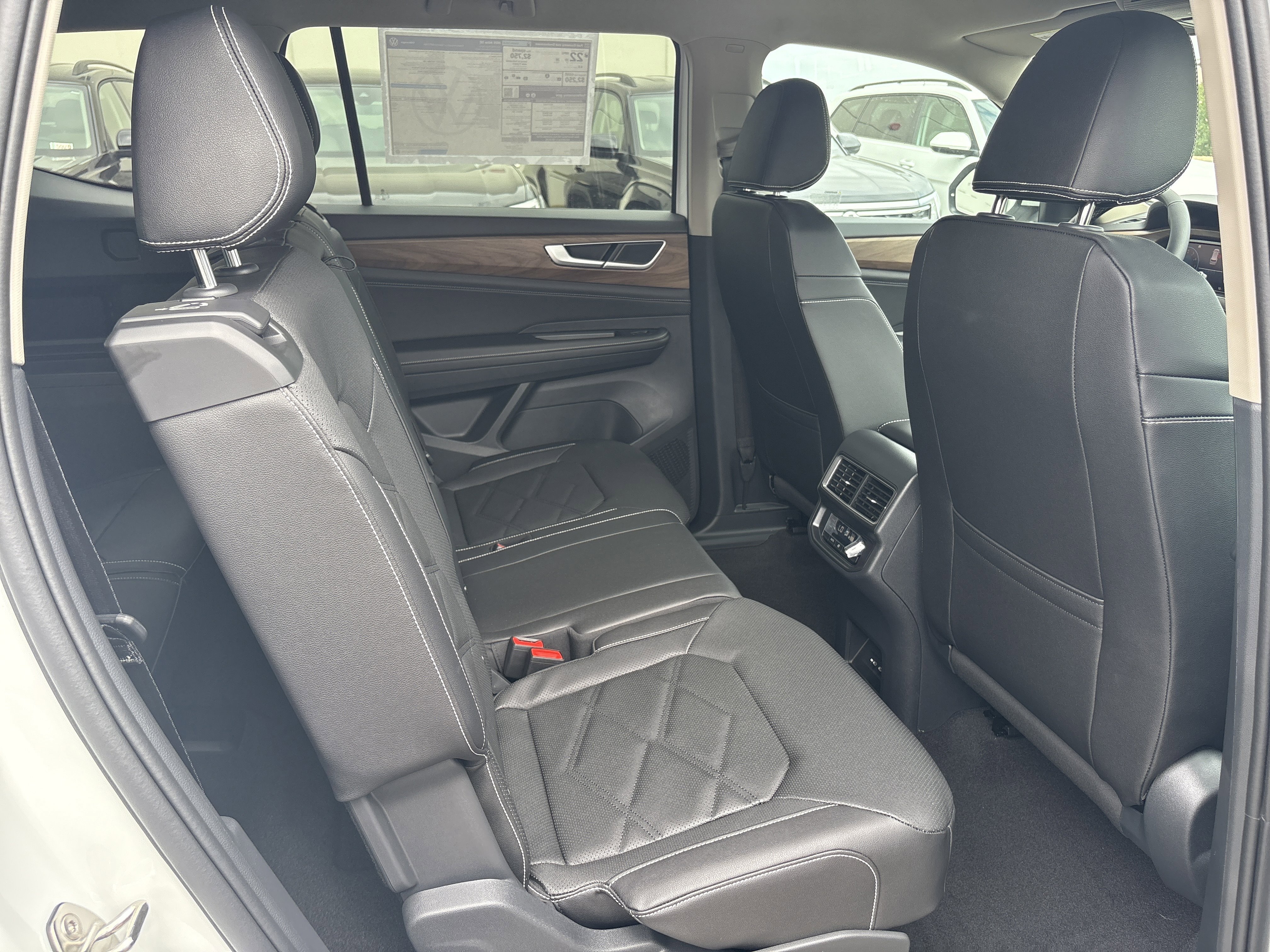 2026 Volkswagen Atlas SE - Photo 24