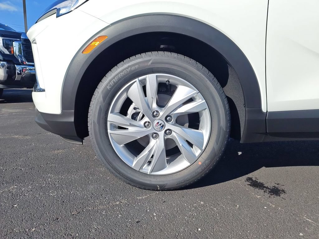 New 2026 Summit White Buick Preferred image 10