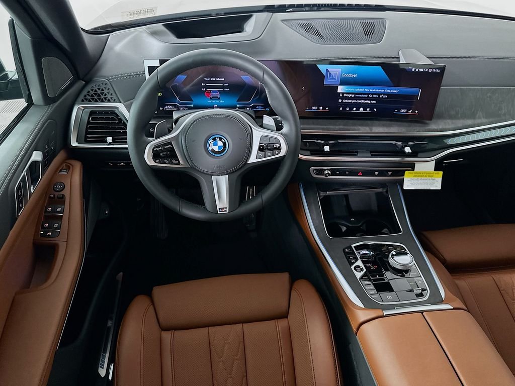 New 2026 Dravit Grey Metallic BMW xDrive50e image 19