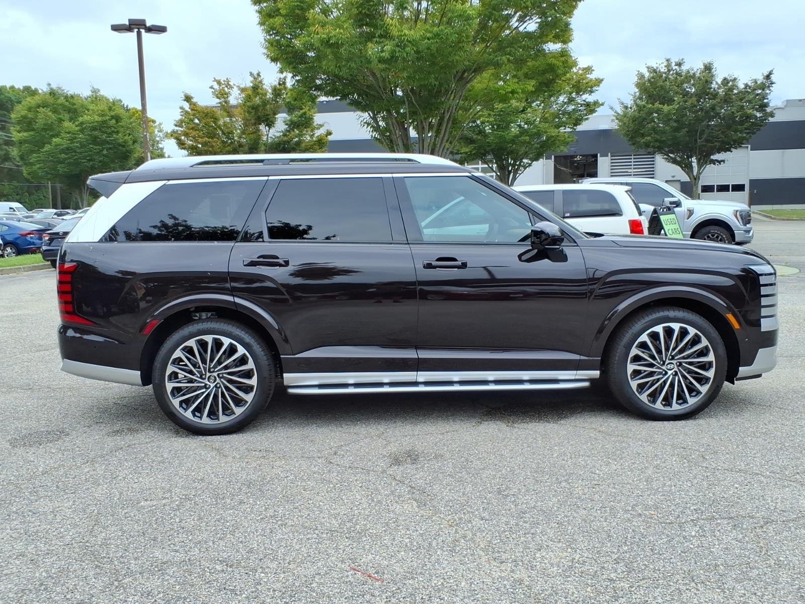 New 2027 MAROON HYUNDAI CALLI image 8