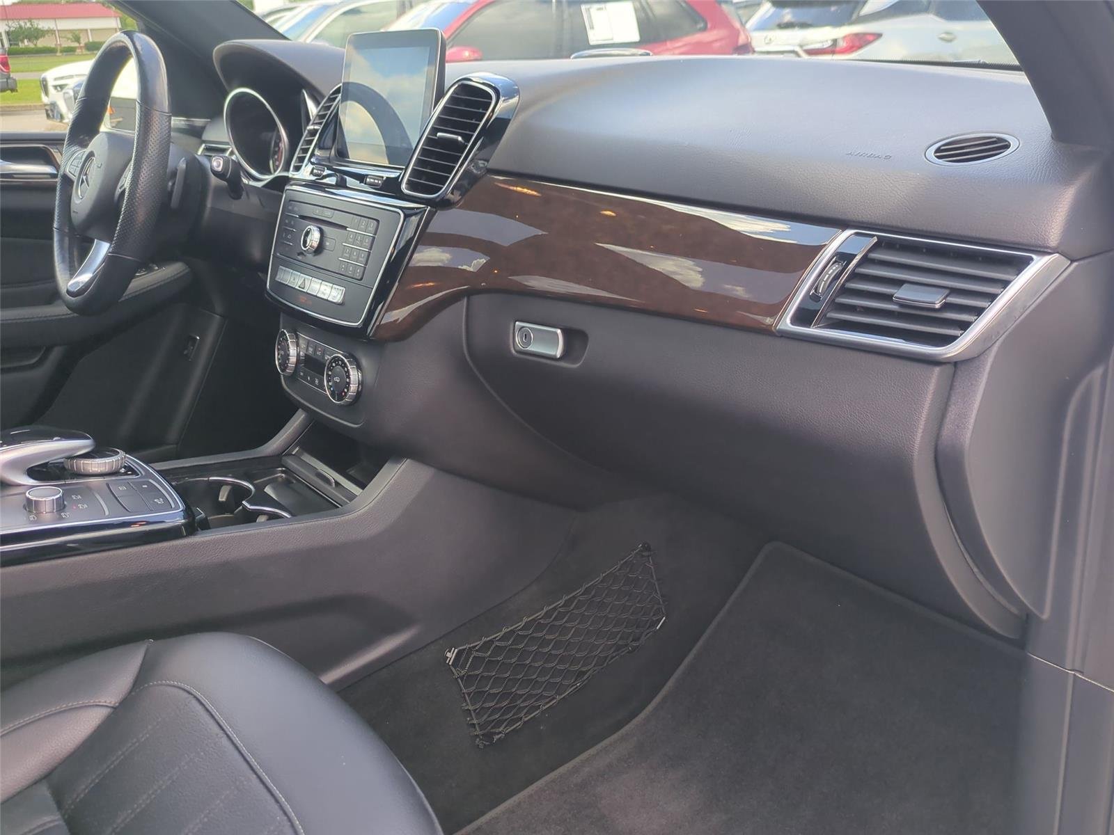 Used 2018 designo Diamond White Metallic Mercedes-Benz GLE 350 image 41