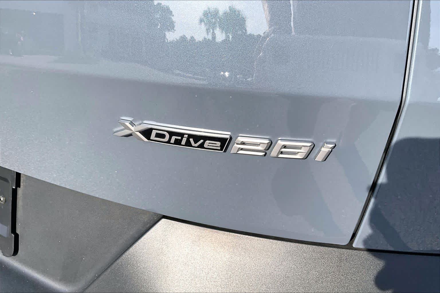 2025 BMW X2 8