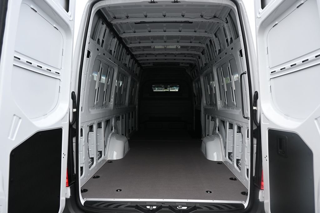 New 2026 Arctic White Mercedes-Benz Cargo 170 WB image 28