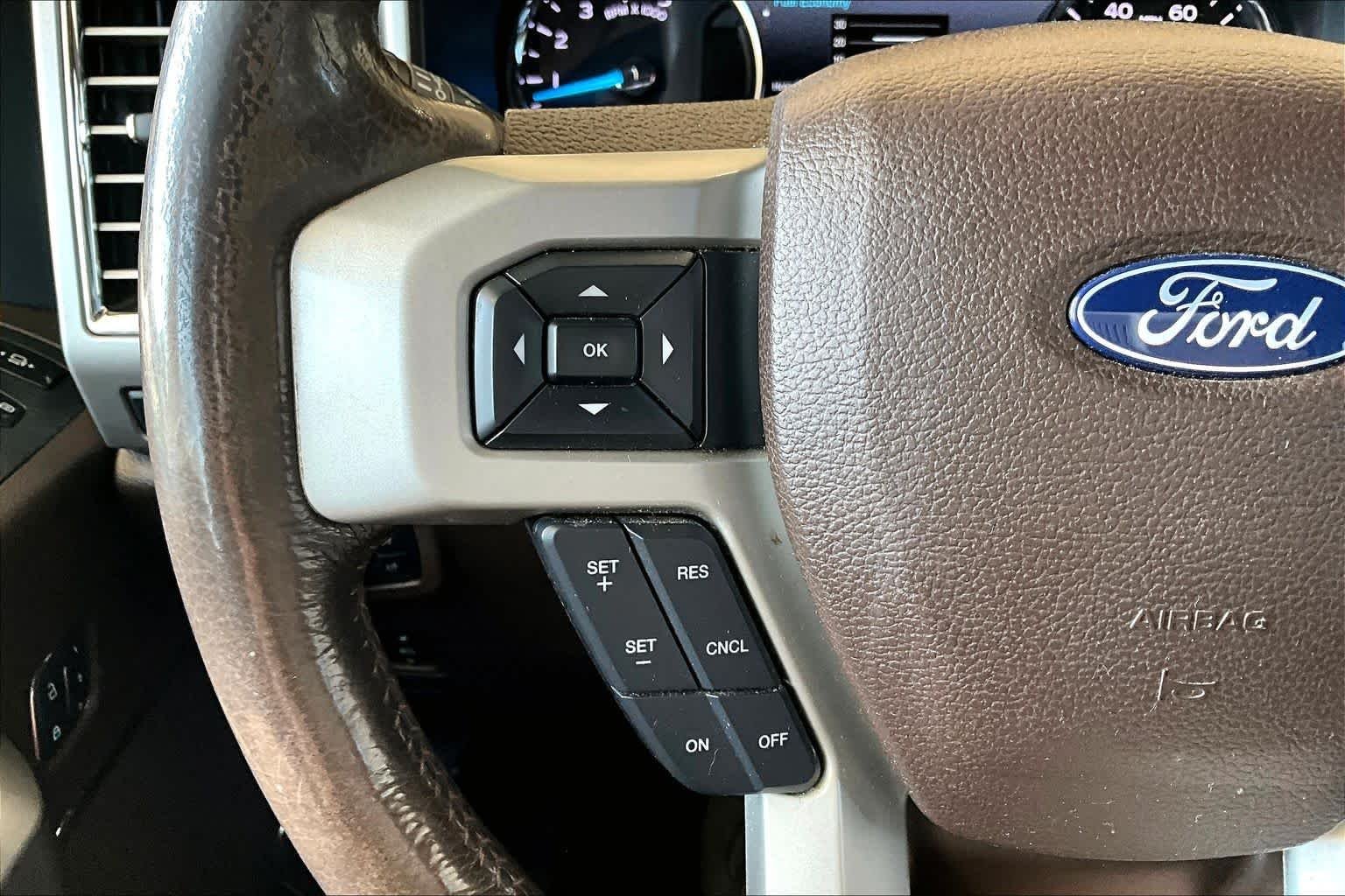 Used 2017 White Platinum Metallic Tri-Coat/Caribou Ford King Ranch image 23