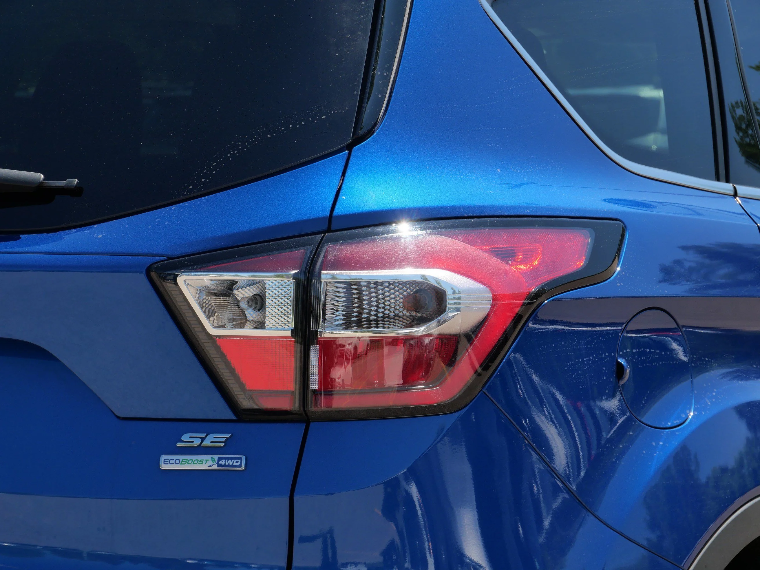 Used 2017 Lightning Blue Metallic Ford SE image 17