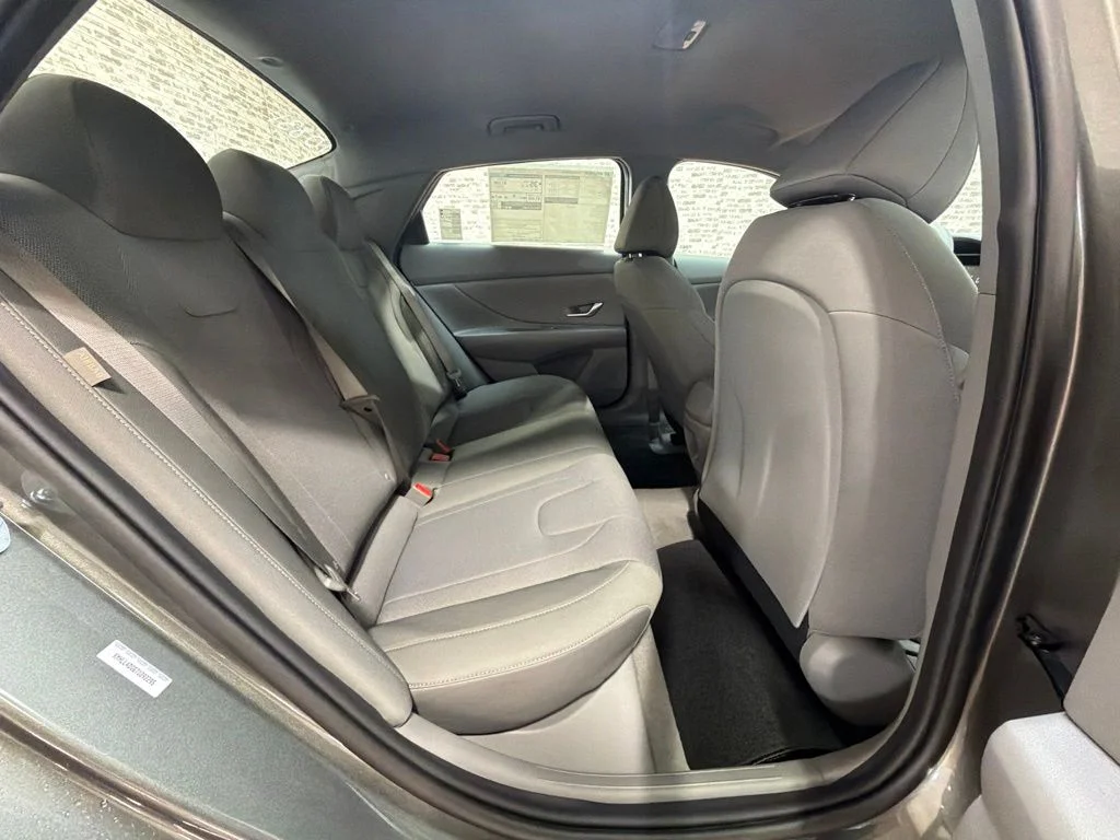 New 2026 Amazon Gray Hyundai SE image 11
