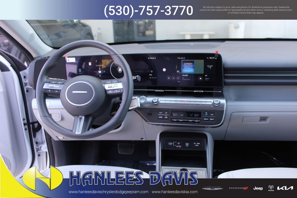 Used 2024 White Hyundai SEL image 17
