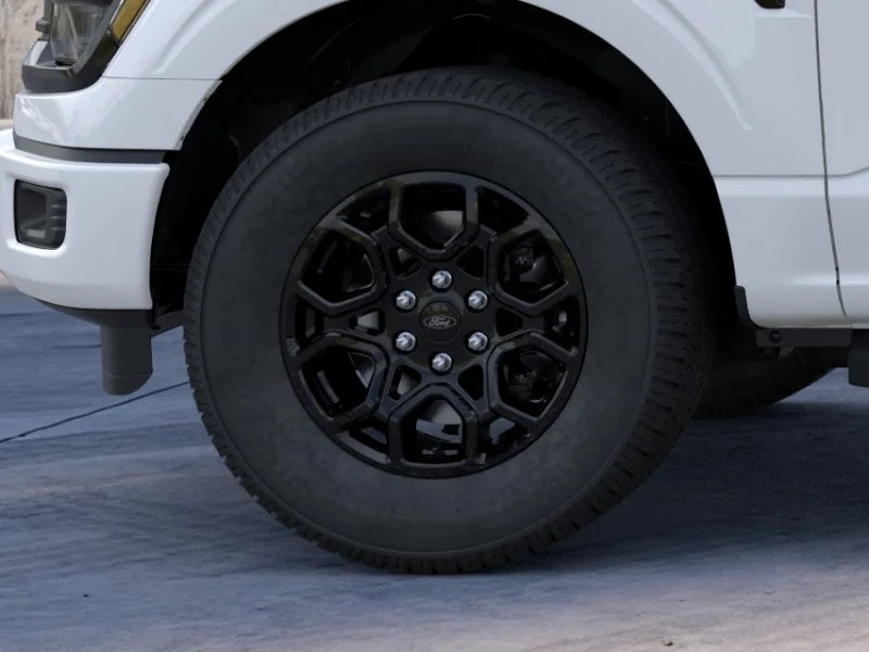 New 2026 Oxford White Ford XLT image 19