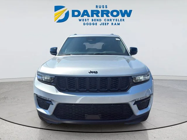 New 2025 Silver Zynith Exterior Paint Jeep Limited image 8
