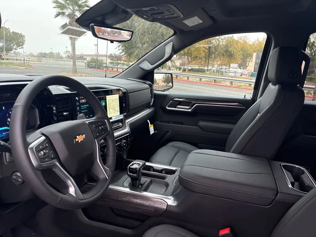2026 Chevrolet Silverado 1500 LTZ - Photo 14