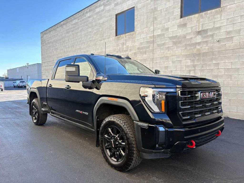 Used 2024 Onyx Black GMC AT4 image 2