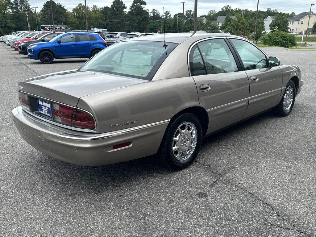 Used 2004 Light Bronzemist Metallic Buick 4dr Sdn image 4
