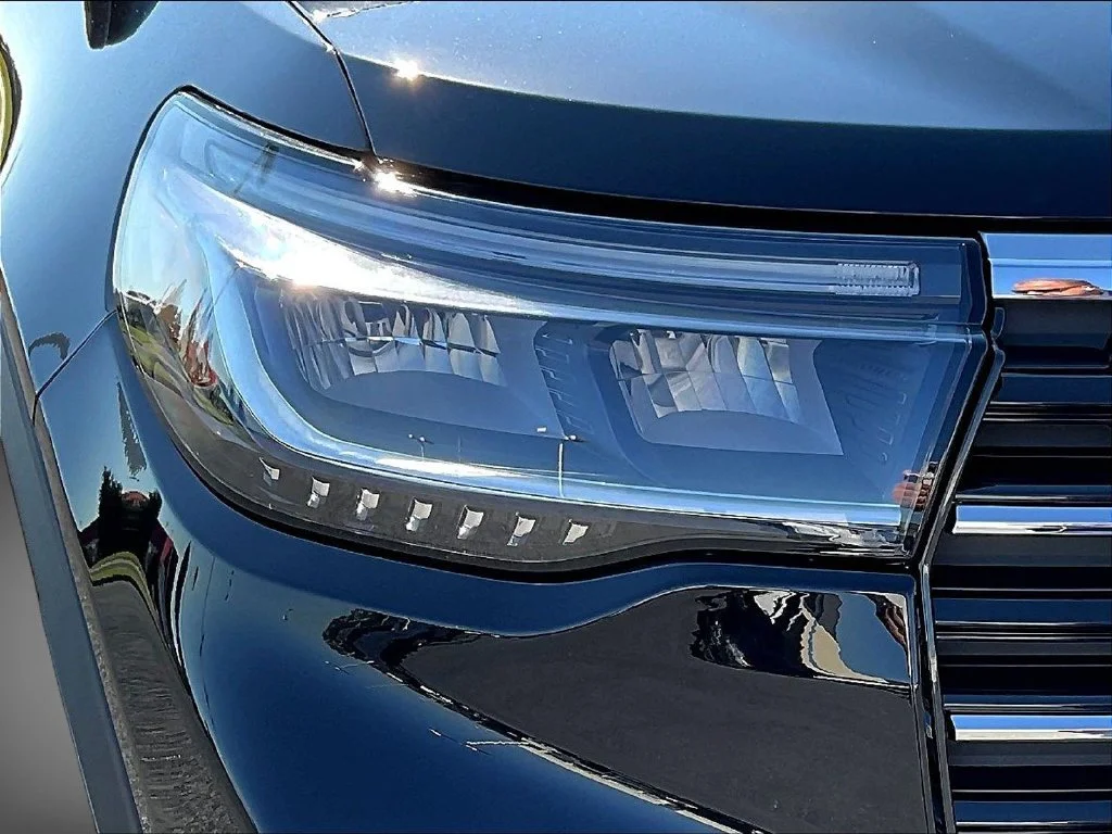 New 2027 Agate Black Metallic Ford Active image 38