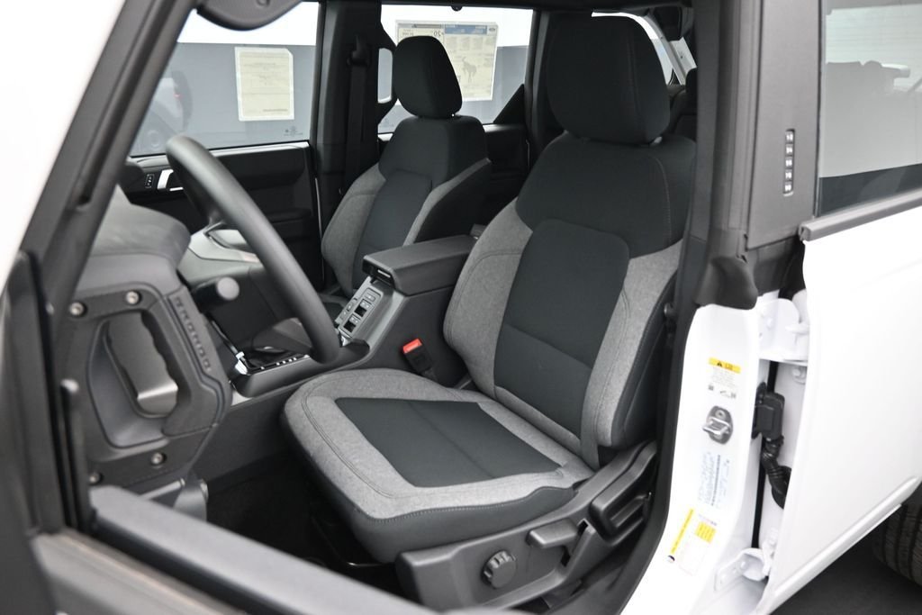 New 2026 Oxford White Ford Base image 8