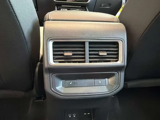 2026 Volkswagen Atlas Cross Sport SEL Premium R-LINE - Photo 14