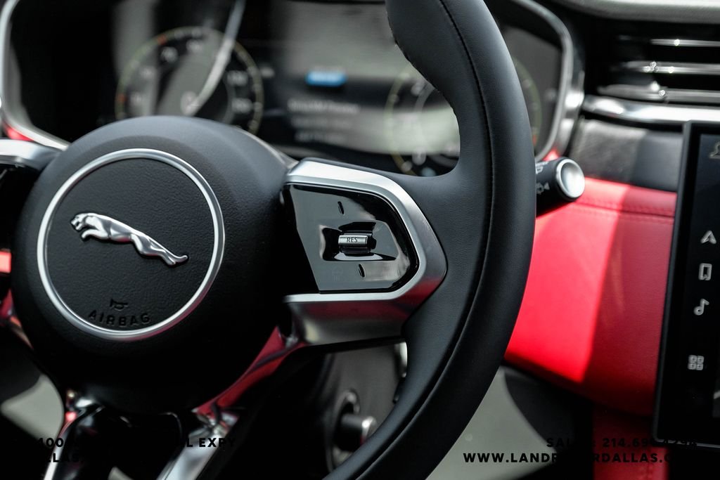 2026 Jaguar F-Pace R-Dynamic S - Photo 15