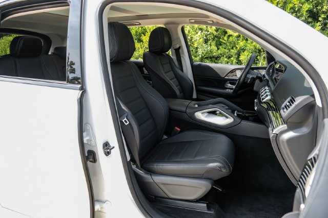 Used 2024 White Mercedes-Benz GLE 580 image 46