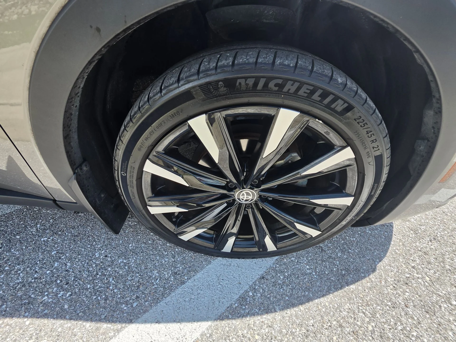 Used 2023 Black Toyota Platinum image 11