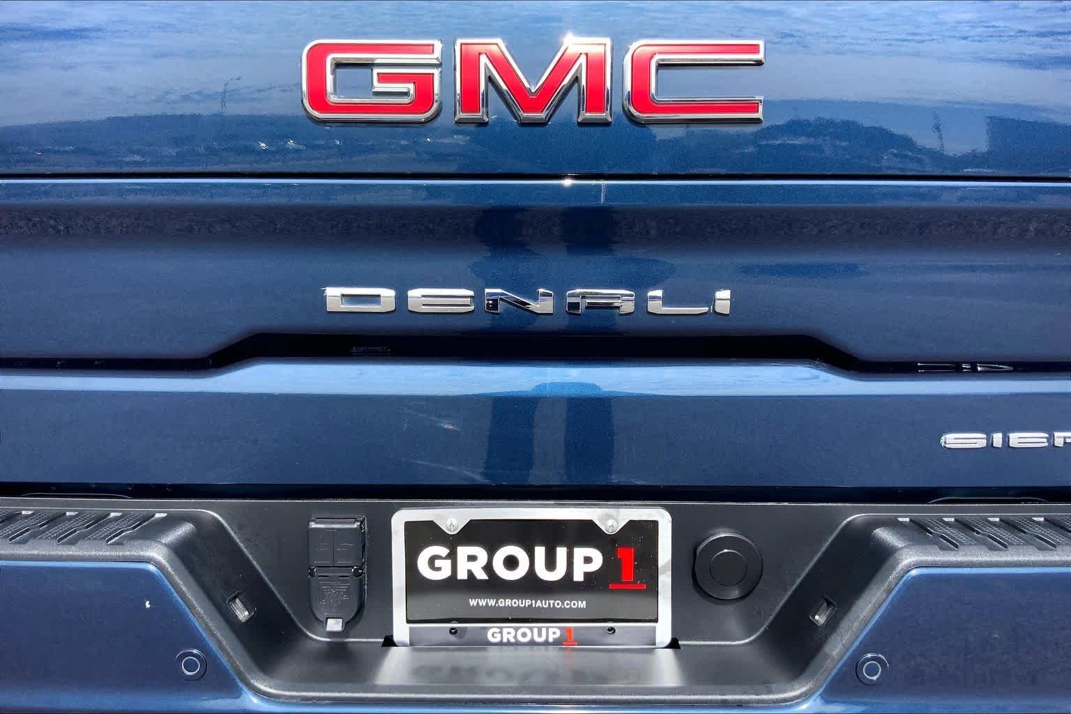 Used 2022 Pacific Blue Metallic GMC Denali image 30