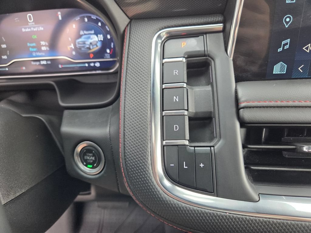 2024 Chevrolet Suburban RST - Photo 31