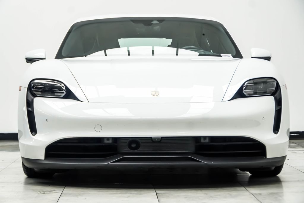 Used 2024 White Porsche Base image 12