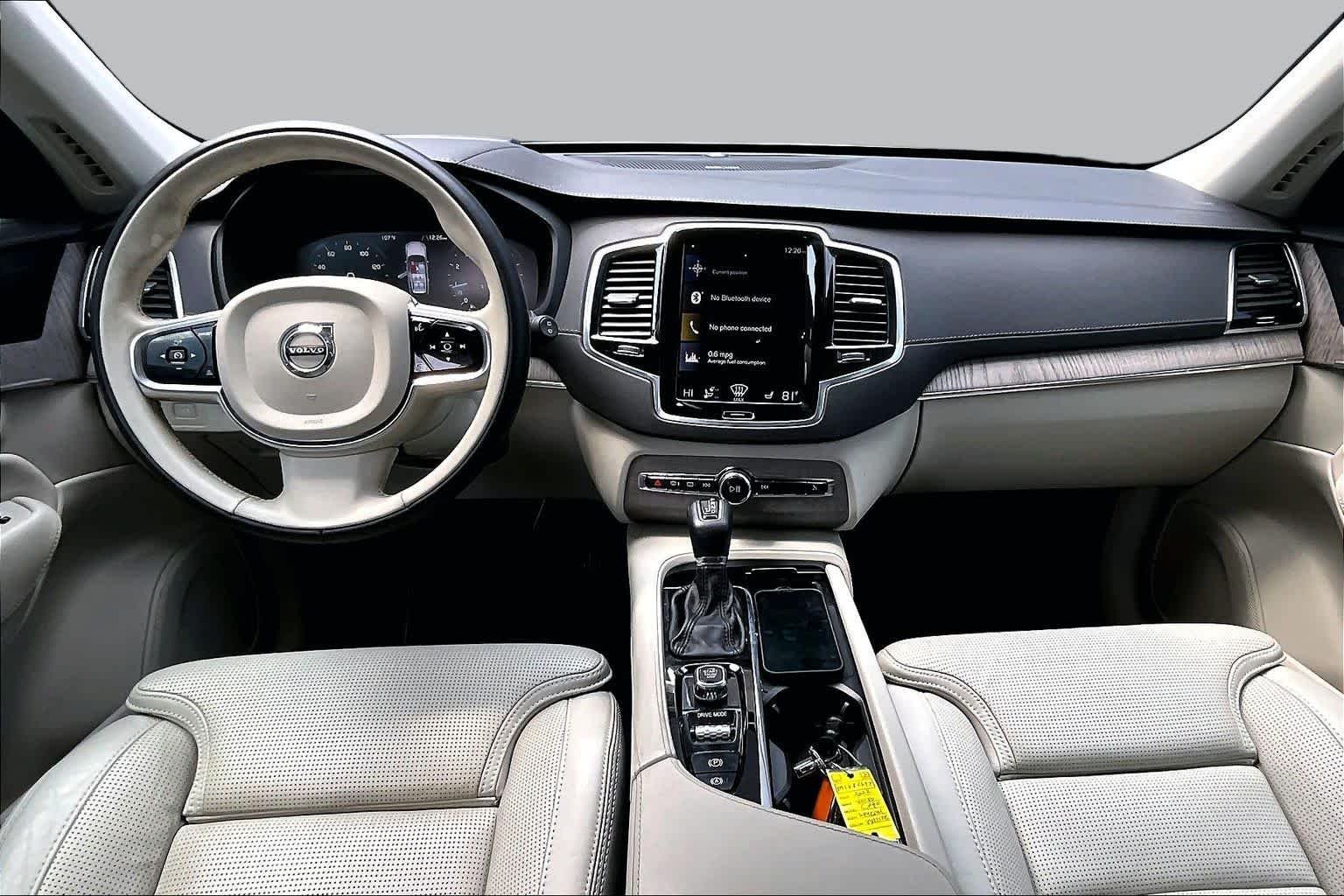 Used 2021 Crystal White Metallic Volvo Inscription image 16