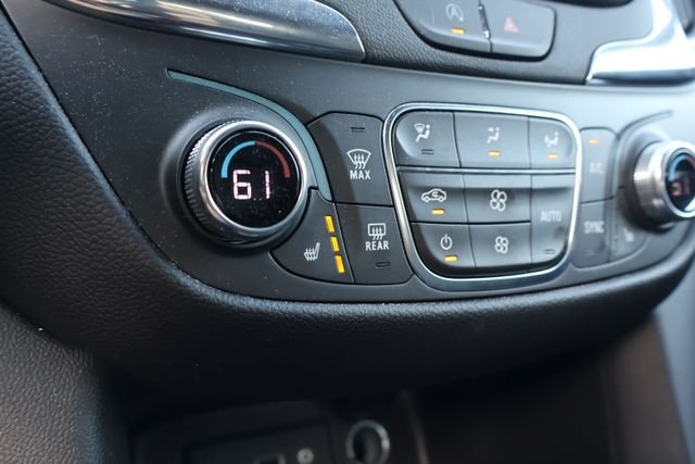 Used 2022 Blue Chevrolet LT image 18