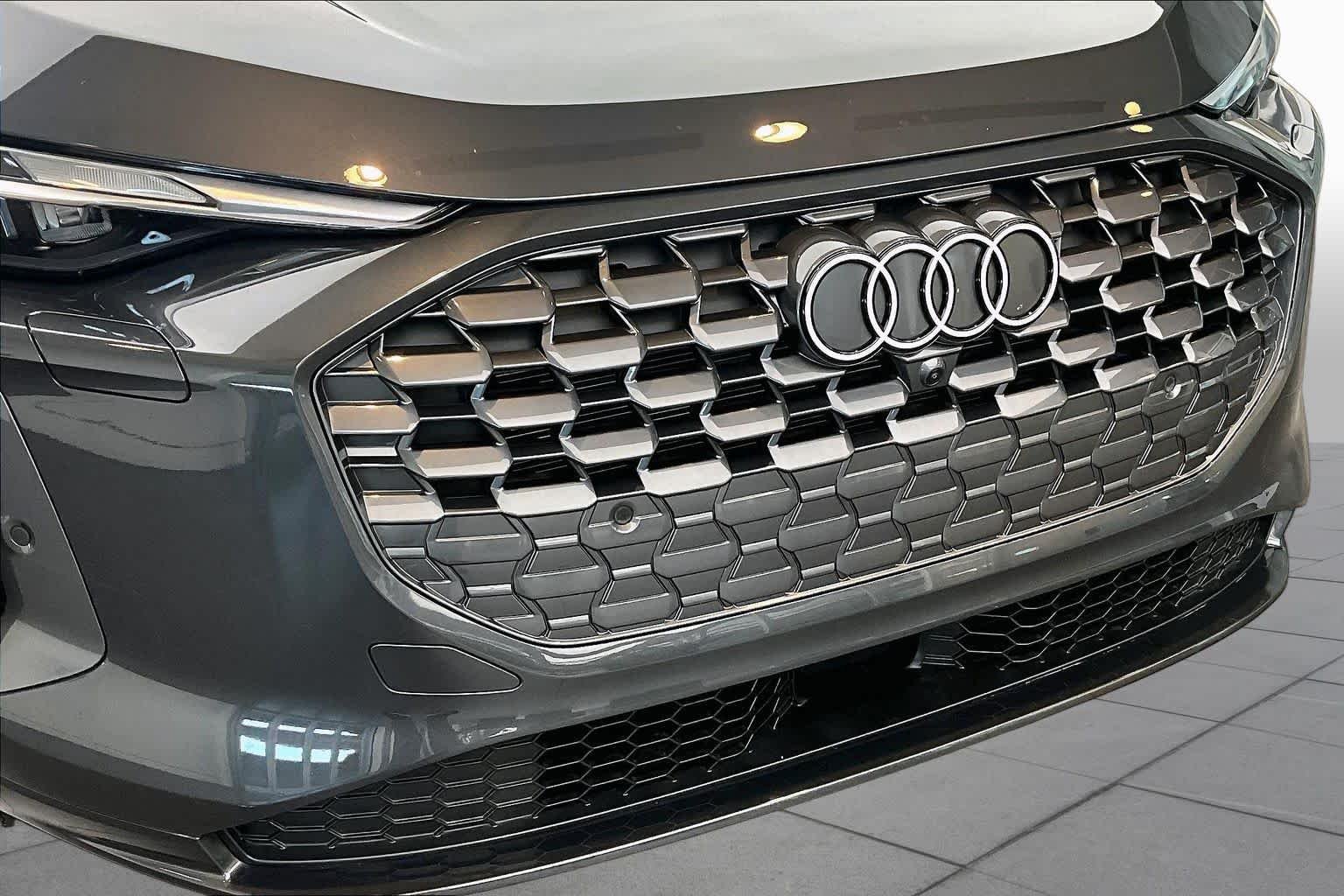 2025 Audi Q5 Premium - Photo 31