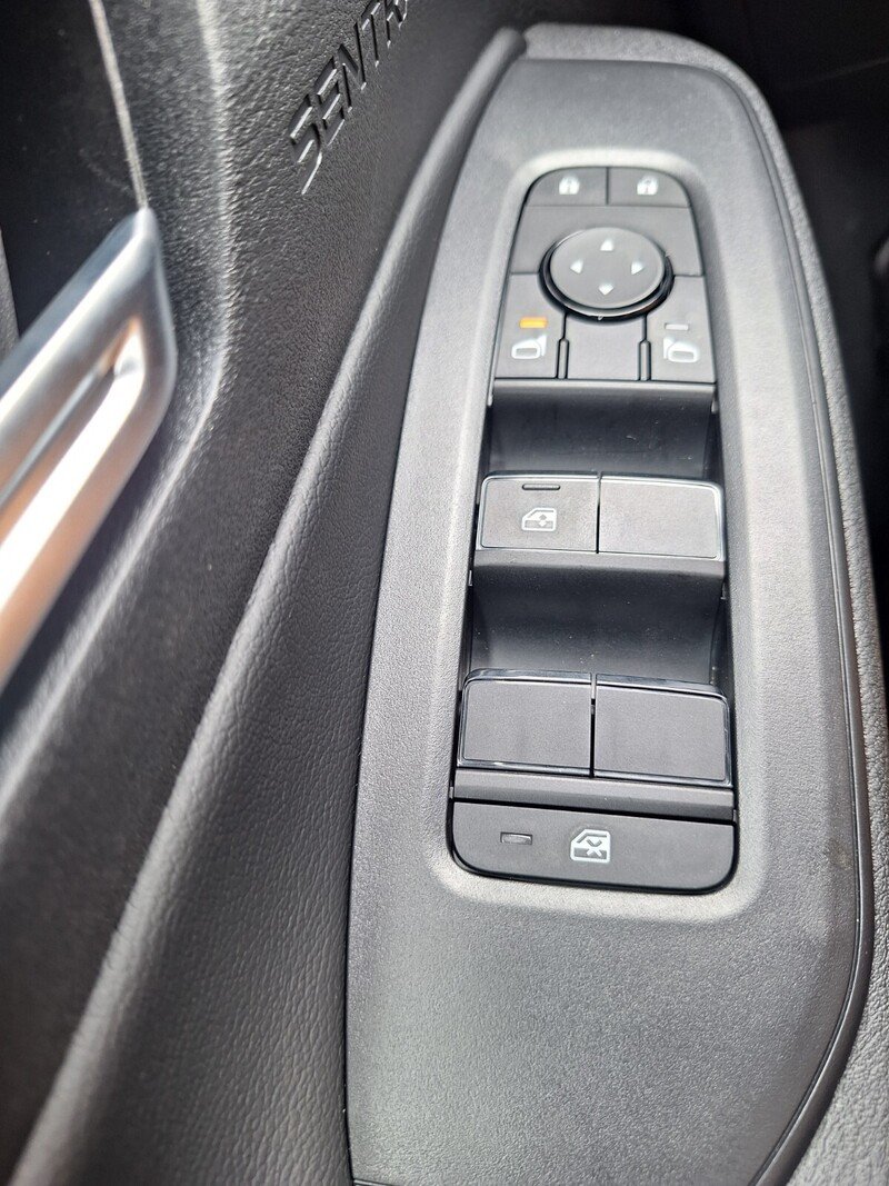 2026 Nissan Sentra SV - Photo 19