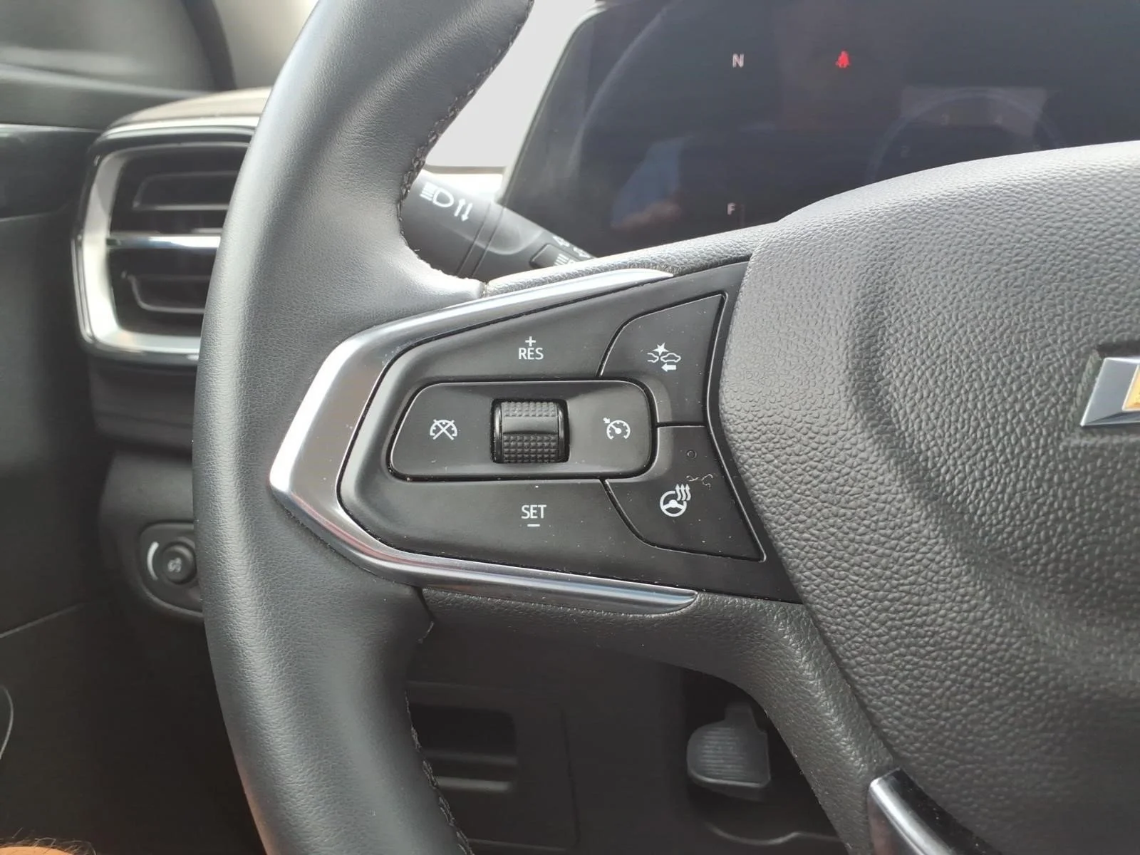 Used 2024 Sterling Gray Metallic Gzb Chevrolet LT image 24