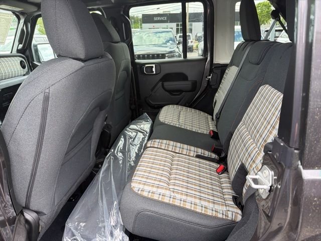 New 2026 Granite Crystal Metallic Clear-Coat Exterior Paint Jeep 85th Anniversary Edition image 9