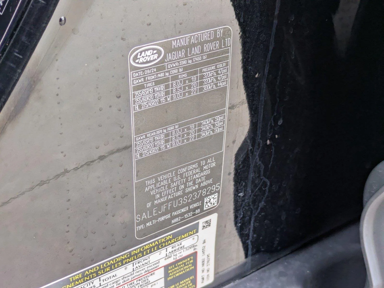 Used 2025 Santorini Black Metallic Land Rover S image 39