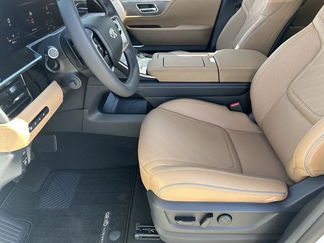 New 2027 RADIANT WHITE INFINITI Luxe 4WD image 20
