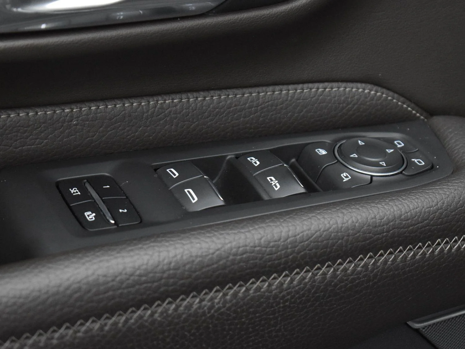 Used 2021 Hunter Metallic GMC Denali image 14