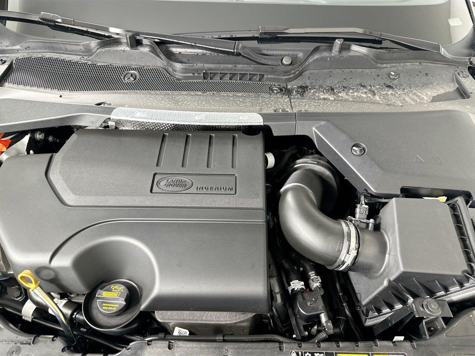 Certified Used 2026 Fuji White Land Rover Dynamic SE image 30