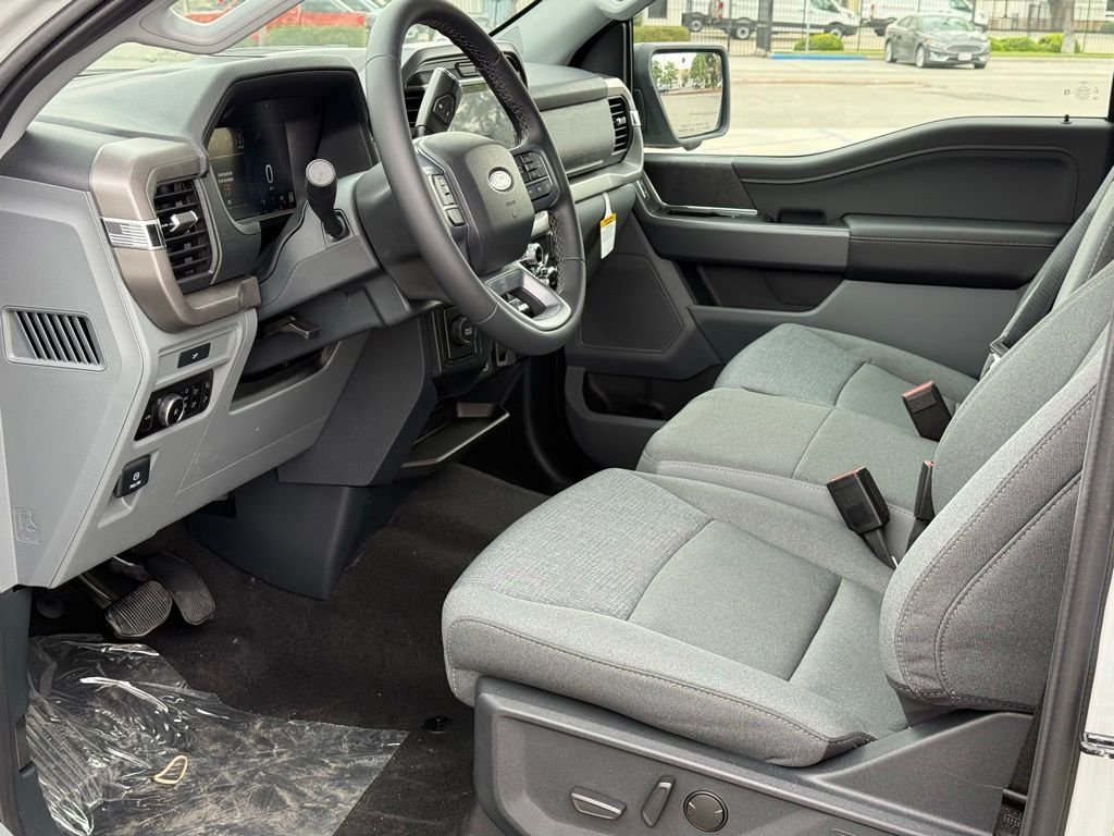 New 2026 Avalanche Ford XLT image 5