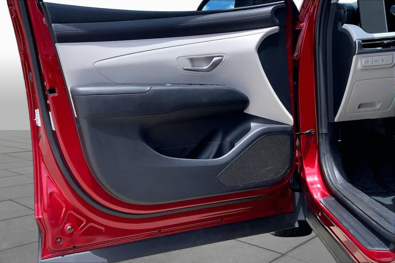 Used 2025 Ultimate Red Hyundai SEL image 20