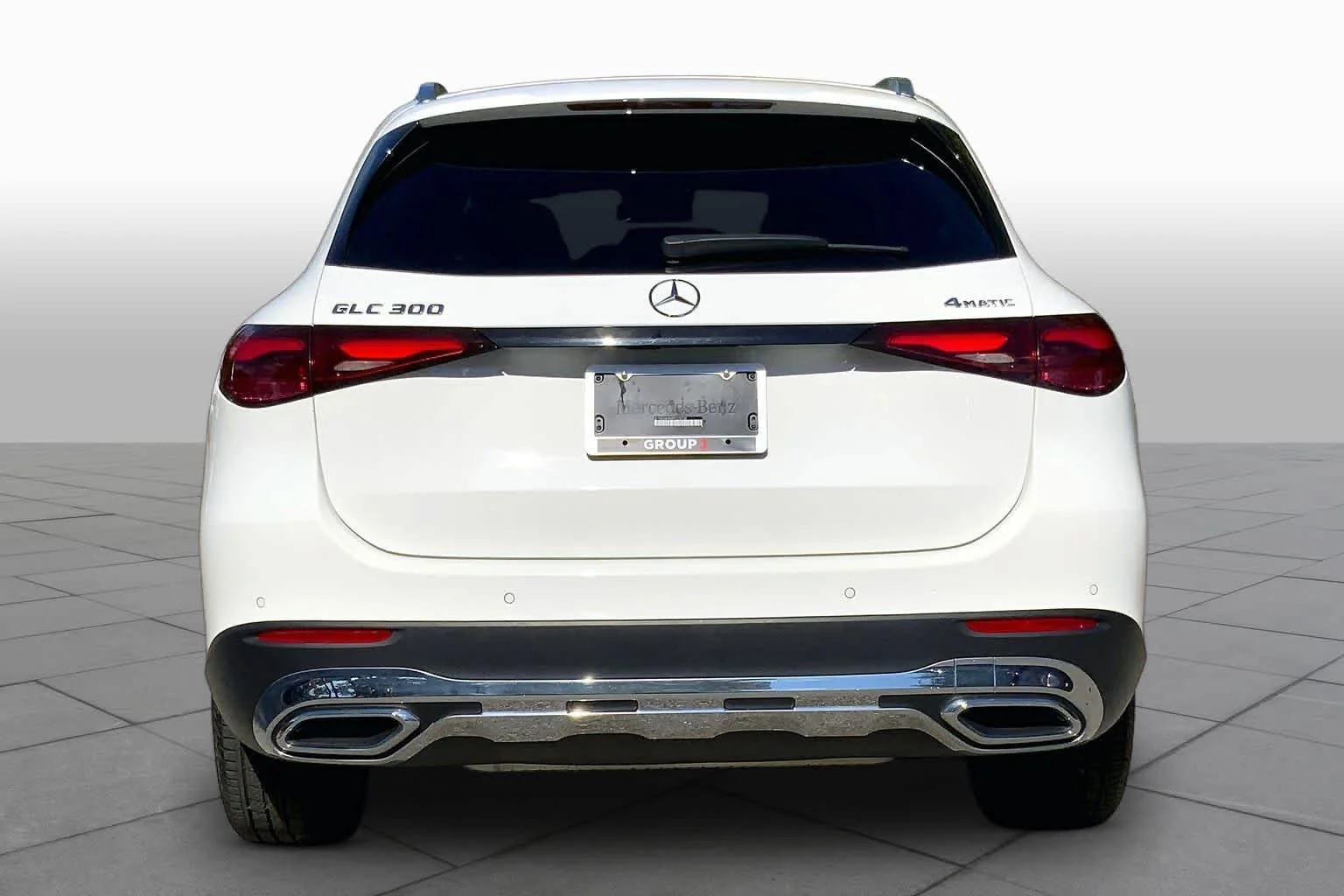 Used 2024 Polar White Mercedes-Benz GLC 300 image 5
