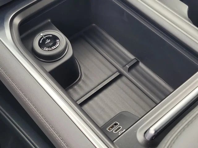 New 2027 Gray Metallic Ford Active image 30