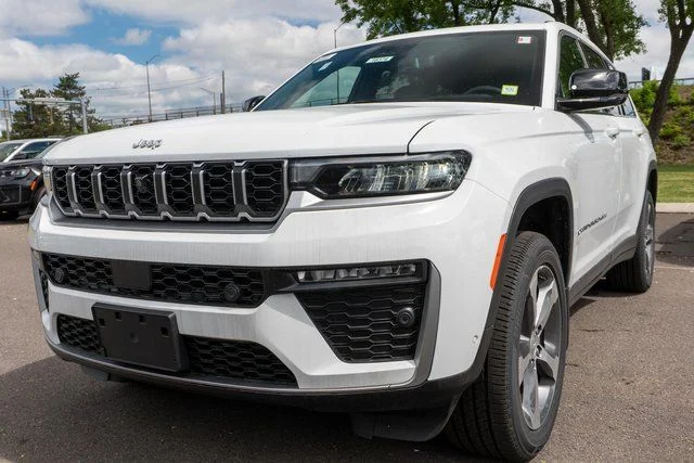 New 2026 Bright White Clearcoat Jeep Limited image 2