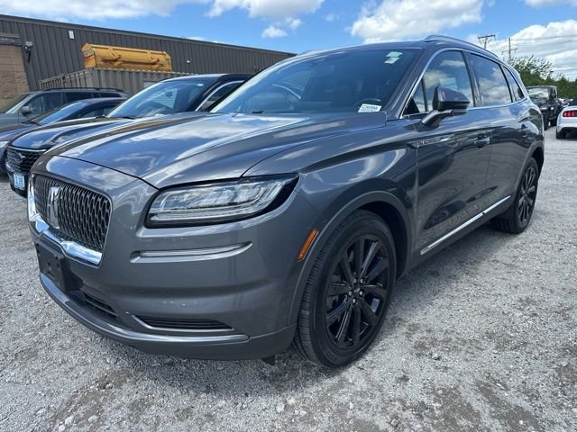 Used 2023 Gray Metallic Lincoln Reserve image 3
