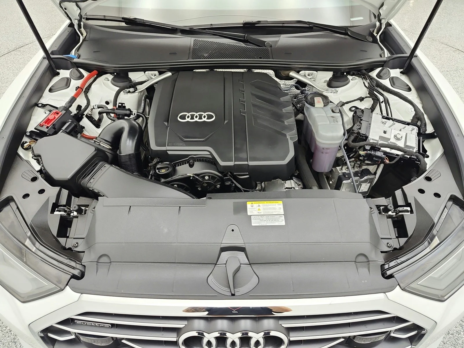 Used 2023 Ibis White Audi Premium image 17